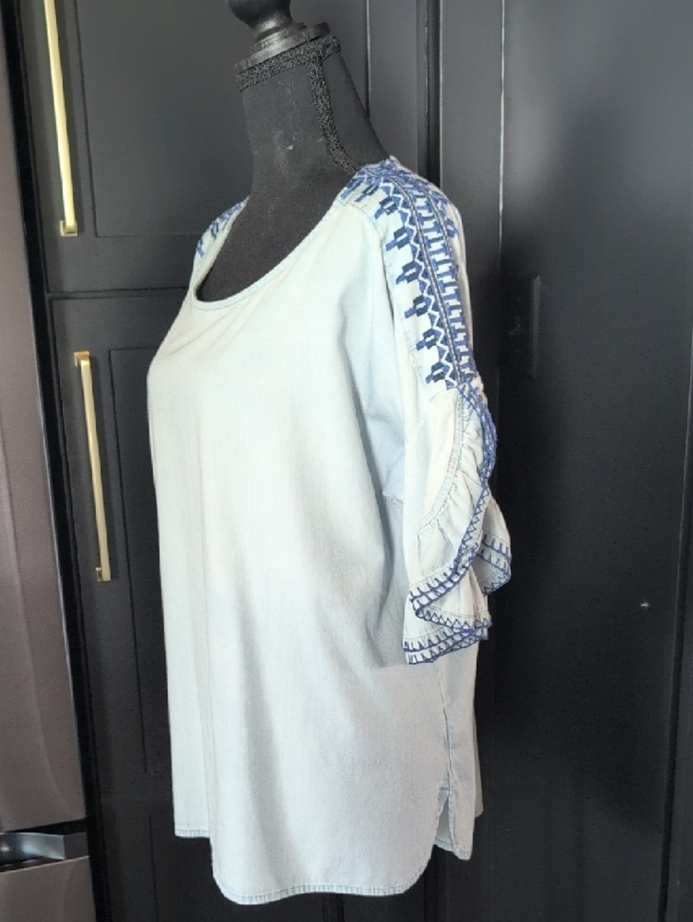 New Directions Light Blue Top LG, Navy & Gold Embroidery Accent, Flutter Sleeves - Picture 2 of 9